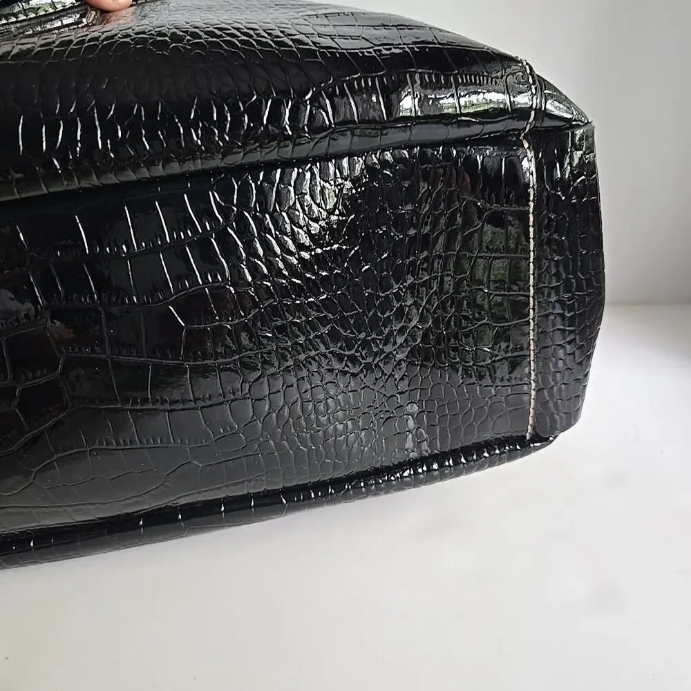 LIZ CLAIBORNE Embossed Faux Crocodile Black Purse Tote Shoulder Bag 14x10x5 EUC